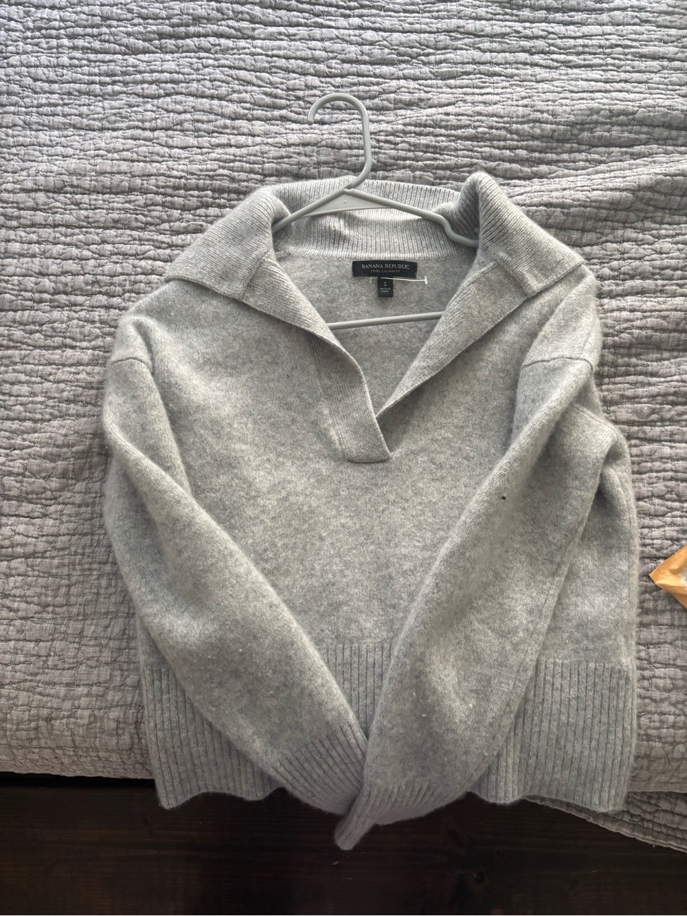 Banana Republic Light Gray Collared V-Neck Wool Blend Sweater- CASHMERE